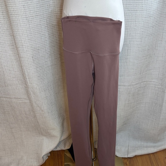 lululemon athletica Mauve Leggings - Picture 1 of 3